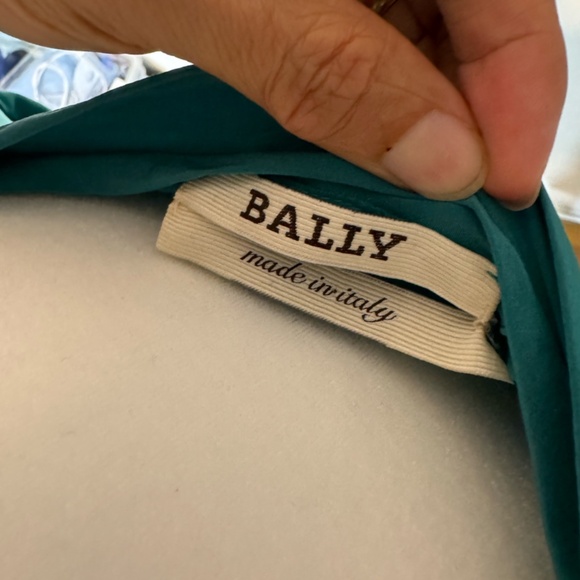 Bally Woman Green 100% silk dress Made in Italy Size 4. - Picture 2 of 7
